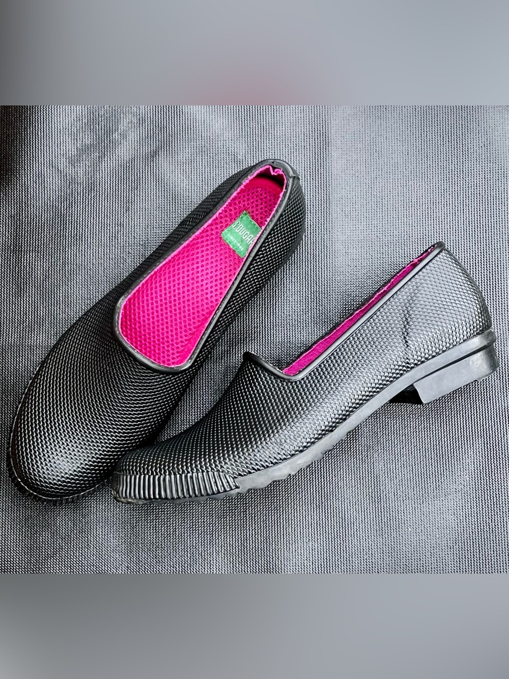 LNWOT Cougar Black Slip-On rubber rain garden shoes with Pink Insole
